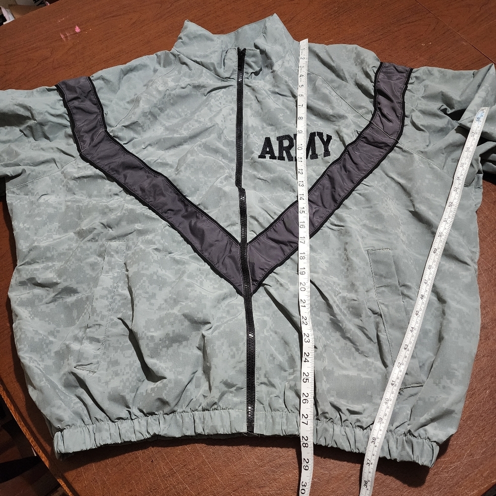 NWOT ... U.S. Army Gray and Black Jacket - Picture 3 of 8